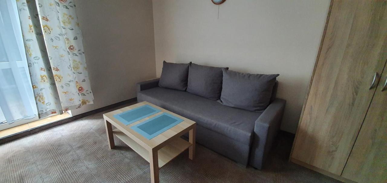 Pokoje Goscinne Bartek Rewal Exterior foto