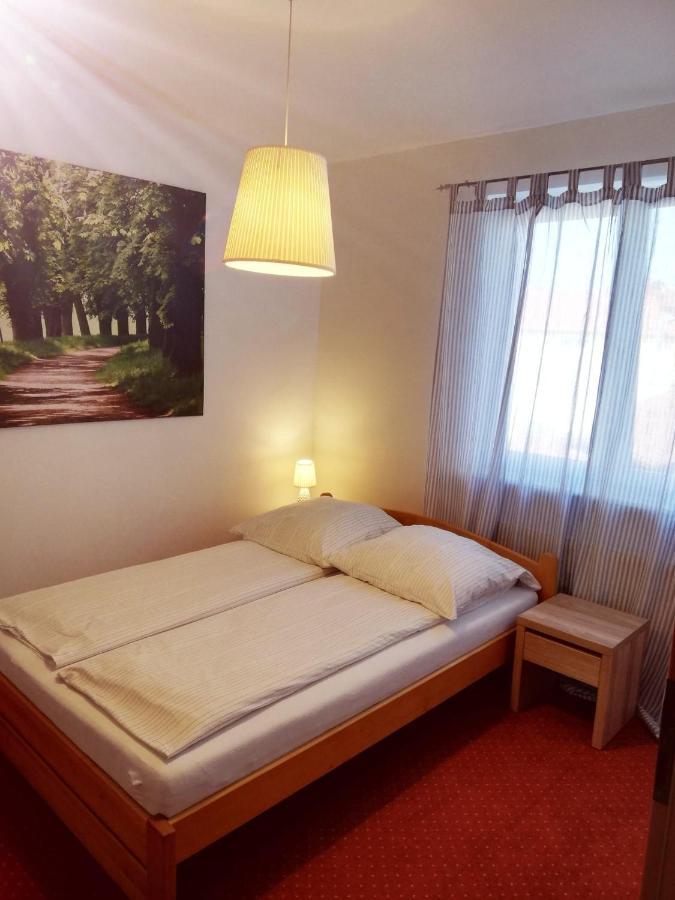 Pokoje Goscinne Bartek Rewal Exterior foto
